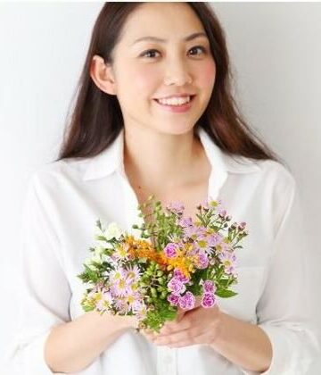 YAMATO【【屈辱からの覚醒】37歳小柄警部補、ショッカー戦闘員20人に乱され、25歳処女巡査部長の愛と絆で無双の白い特撮ヒロインへ変身する】おっぱい❤